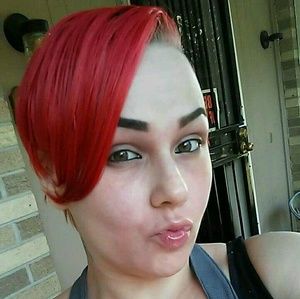 Meet your Posher, Amber